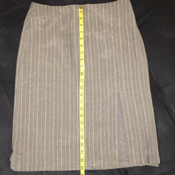 Banana Republic Skirt - Picture 3 of 5